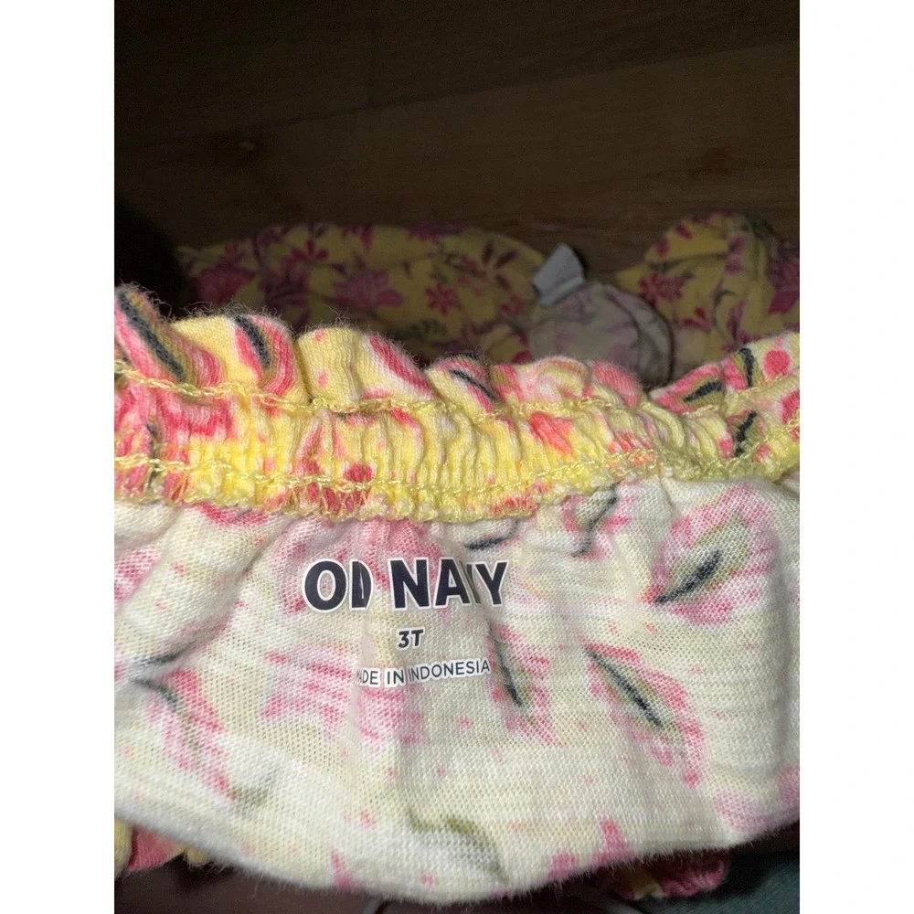 Old Navy Toddler Girls Yellow Pink Floral Smocked Peasant Top Blouse‎ 3T